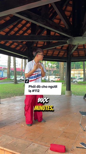 Thử thách phối đồ cho người lạ thú vị tại The Orbit