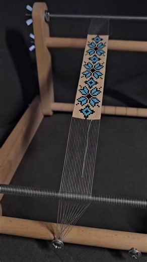 Kobzar Beads - Beading Patterns & Tutorials on Instagram: "Miyuki delica beaded bracelet. Loombeading. Follow for daily beading 🥰 #beadwork #kobzarbeads #patterns #beadweaving #loombeading"