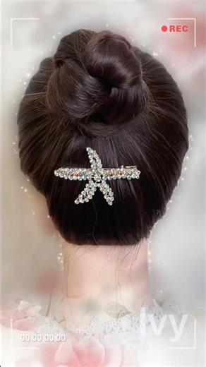 Easy and fast updo hairstyle tutorial. Perfect for everyday looks #hairstyle #hairtutorial #updo