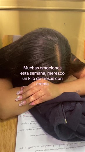 Antojo de Fresas con Crema: ¡Muchos Emociones!