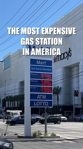 Stranger invited me inside her Supercar 😳 #mclaren #beverlyhills #supercar