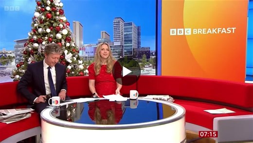 Cold-water swimming is becoming more popular than ever, and the benefits can be brilliant. But it’s just as important to understand the risks and know how to stay safe 👇🏼👇🏼 | Bethany Stoneman