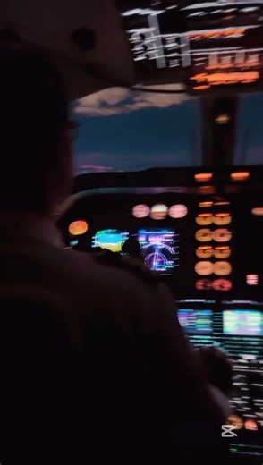 #beechjet400xp #beechjetpilot #hawker400 #hawker400xp #hawker400pilot #pilotlife #slamairexecutive #nightflight #airplane #goprivate #privateflight #everydaychallenge￼￼￼￼￼￼￼￼ #everywhere #everytime #worldwide #everywheater #hospitalflights #privatejet #pilot #pilolife #pilotlifestyle #medicalflight #airambulance #ambulanceflight #protrainaviation #slamair #slamairexecutive #sunset #luxurylifestyle #luxury #luxurytravel | Beechjet400 Hawker400xp Nextant400xt Pilots