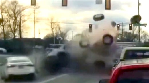 Terrifying crash in Fort Oglethorpe sends four to hospital