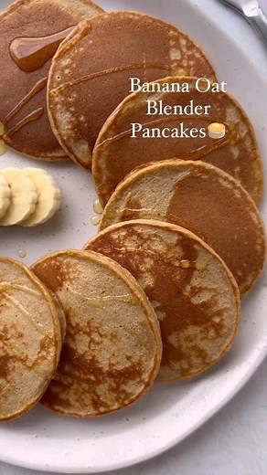 Quick & Healthy Recipes on Instagram: "Banana oat blender pancakes🥞🍌 These are SO easy-to-make, super kid-friendly, a source of fibre and protein and, most importantly, yuuum☺️. They’ll take 10 minutes to whip up, maybe 15 tops. #blenderpancake #pancakerecipe"