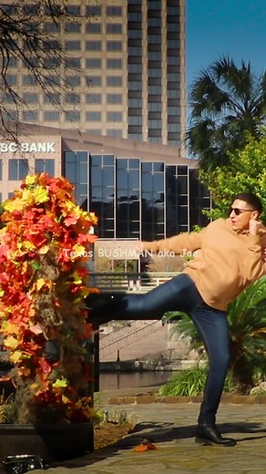 He literally kicked my ass lol #bushman #bushmanprank #texasbushman #scareprank #funnyvideos