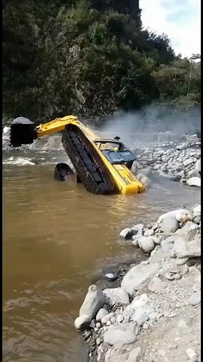 331K views · 2K reactions | Operator very hardly straightened the machine | Construction Machines | Facebook