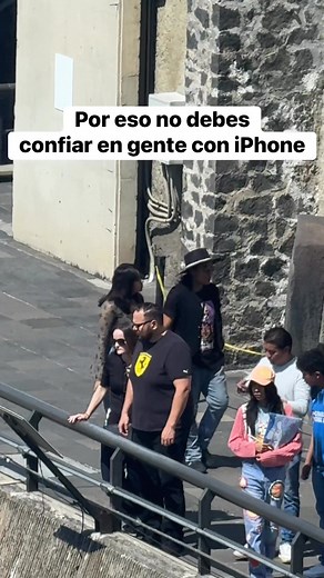 Esa no me la esperaba 😳 #iphone17promax | Momos chidos para etiquetar a tus amigos.