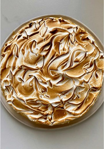 עוגת קרפים לימון מרנג – מתכון קל וטעים