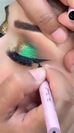 Signature Eye Makeup Tutorial ✨#trending #eyemakeuptutorial #subscribe #eyemakeup