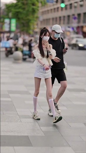 Chic in Chengdu: Skinny Chinese Girl's Denim & Off-Shoulder Street Style