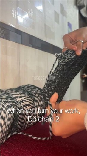 Making a scarf for him 🧣 Beginner friendly crochet scarf #scarf #crochet #handmade