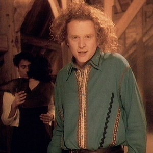 It's Only Love ❤️‍🔥 Simply Red's cover of Barry White's 'It's Only Love Doing Its Thing' was released as the lead single from 'A New Flame' in 1989. "It's Only Love is a magnificent slow-burning track to cherish and savour, as Hucknall side-steps his vocals around some powerful instrumentation." - Smash Hits, 1989. | Simply Red