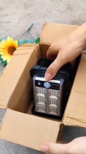 403K views · 2.5K reactions | Solar motion sensor light #solarlight #motionsensorlight #outdoorlights #onlineshopping #meeshoapp Meesho | Best Selling item | Facebook