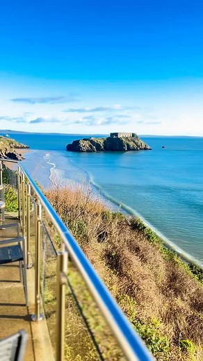 We were blessed today in Tenby with some stunning weather and calm waves 😍 As we head into December, there’s still opportunities to make the most of our active discount code: WBTS25 for 25% off your next B&B stay in The Clarence Hotel or 25% off your self-catering booking in Carnock. This offer is valid until Friday 21st December 2025 🥰 #tenby #pembrokeshire #visitwales | Clarence Hotel Tenby