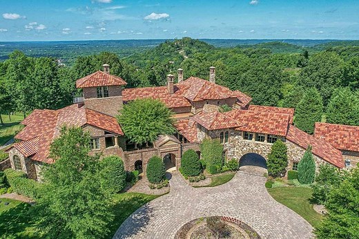 PICS: Kenny Chesney Selling Spectacular Hilltop Estate for $14 Million