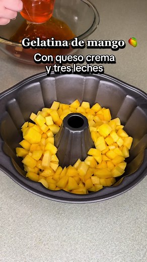Receta de Gelatina de Mango con Queso Crema y Tres Leches