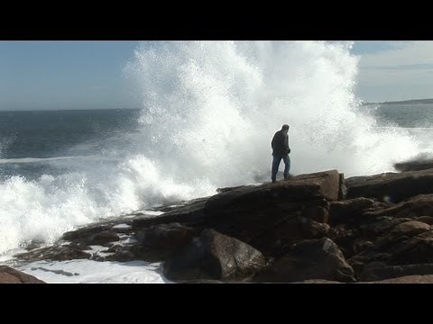 (HD) Big waves crashing into rocks at Gloucester, Massachusetts - March 3, 2007