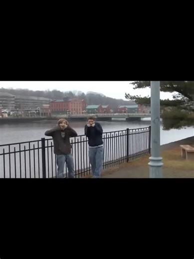 The Mentos The Freshmaker parody created by YouTuber Rubydog189 is a humorous video that imitates the classic style of commercials from the brand Mentos. These advertisements became famous in the 1990s for showing people in strange or embarrassing situations who, after eating a Mentos, suddenly come up with a creative solution to their problem, usually accompanied by the song “The Freshmaker