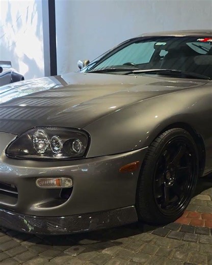 Mazda RX7 and Toyota Supra in one overview. Which JDM legend would you choose?