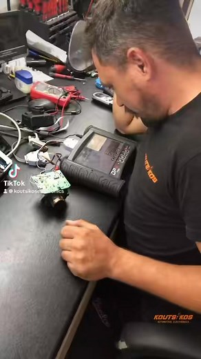 246 reactions | Mercedes w211 dash & ezs | Χριστόφορος Κούτσικος | Facebook