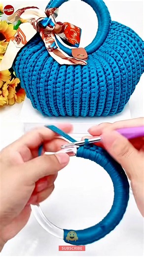How to Crochet a Bag Handle Around a Metal Ring