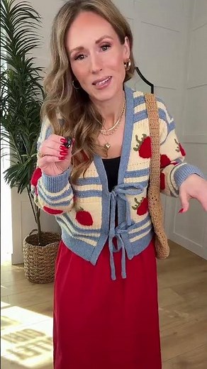 What to Wear with a Red Skirt | Easy Feminine Outfit Ideas