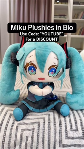 Hatsune Miku Plushies in Bio 🤧