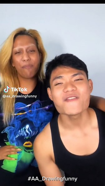 Drawing Funny Reactions with Aa Drawing!