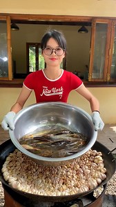 Cook and eat fish with garlic recipe | Primitive Art