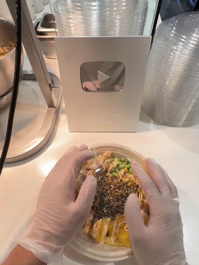 Online Poke Bowl: 2 Scoops Rice, Tofu, Salmon & Tuna