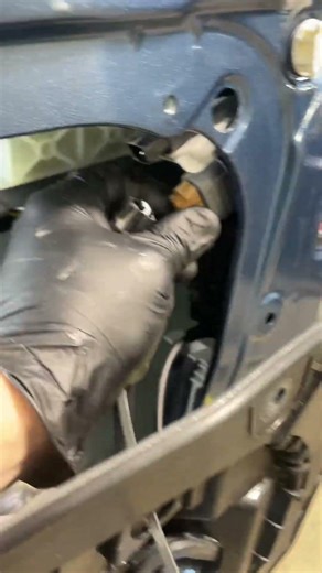 Kia Niro 2025 door handle removal #fyp #autobodyrepair #tutorials #bodywork
