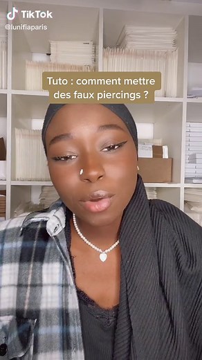 Tuto : comment mettre un faux piercing au nez ?