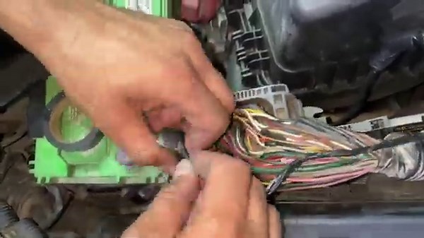 How To Fix Code P0013 Camshaft Position Actuator Circuit Open #p0013 #automobile