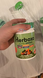 "Lo stress ha un impatto su tutto, sull'umore, sull'energia e sulla salute. Herboxa Super Greens controbatte servendosi superalimenti che abbassano i livelli di cortisolo come il Matcha e la Clorella, aiutandoti a sentirti calma, concentrata e pronta a vivere la tua giornata al massimo!" https://it.herboxa.com/blog_posts/it_greens/?cid=1247625&source=889&content=567&banner_id=889_567_0&ad=1220347&coupon=new20 Benefici per tutto il corpo in un solo misurino: ✓ Salute dell'intestino ✓ Concentrazio