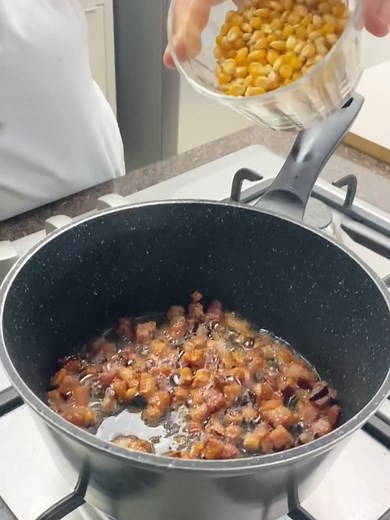 Discover Bacon Popcorn: A Unique Cooking Hack