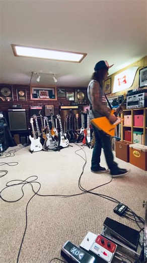 21K views · 1.1K reactions | Working out “Clock Strikes Ten” by Cheap Trick from their album In Color, 1977. | Johnny Jetson | Facebook