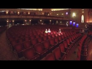 Couple finds love at the Tennessee Theatre