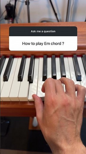 "E minor" chord on Piano