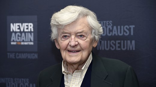Actor Hal Holbrook, known for Mark Twain portrayal, 'All the President's Men,' dies at 95