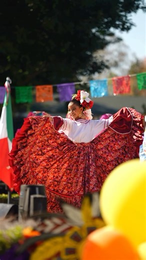 𝐕𝐢𝐝𝐞𝐨𝐠𝐫𝐚𝐩𝐡𝐲 & 𝐏𝐡𝐨𝐭𝐨𝐠𝐫𝐚𝐩𝐡𝐲 on Instagram: "Ballet folclórico anahuac 💃🤠#balletfolklóricodeméxico #mexico #dance #modesto"