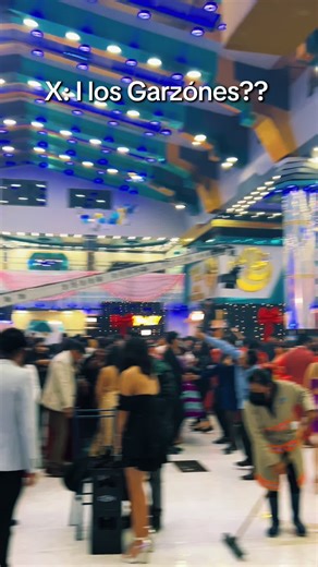 Y los Garzónes??? Como siempre bien animados 🤭 CONTACTO: 6276-4445 📲 #paradoxeventos #agrupacionsabrosos #fiestas #garzones #elegantboys @Agrupación Sabrosos