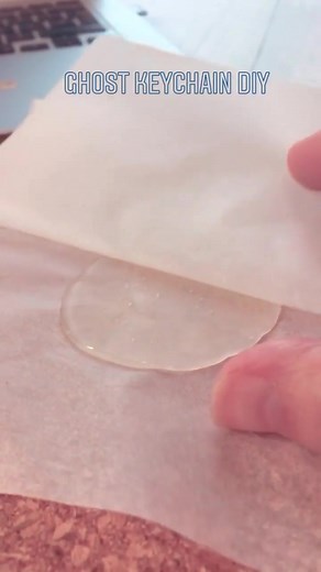 Cute Glue Gun Craft Ideas: Keychains, Decor, and More!