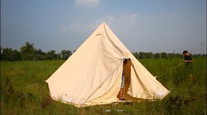 Watch 4 Seasons Luxury Bell Tents Glamping Waterproof Cotton Canvas Yurt Family Tents for Outdoor Camping on Amazon Live