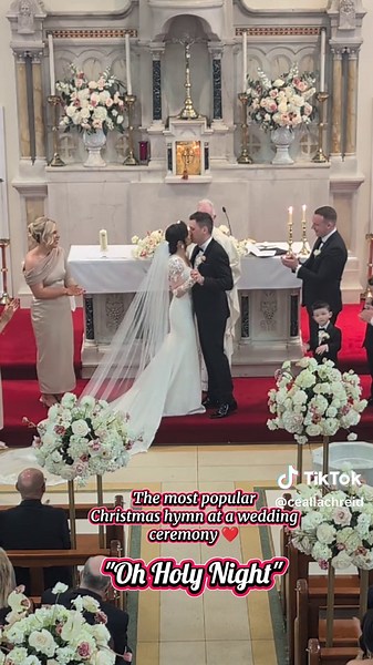 Oh Holy Night: Popular Christmas Hymn for Weddings