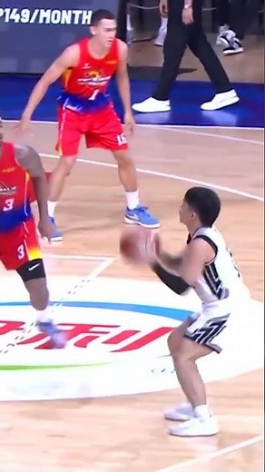 RK Ilagan CROSSOVER MOVE for Blackwater vs. Phoenix in 4Q 💪 | PBA Season 49 Philippine Cup