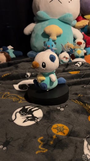 Oshawott Plush Spinning Fun - Adorable Moments!