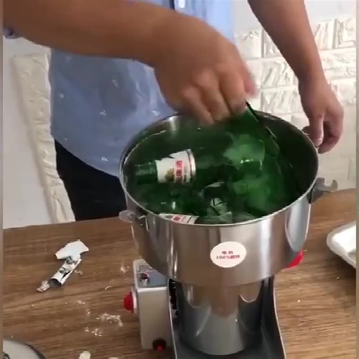 800g 110V 220V Stainless Steel High-speed Spice Herb Grinder Superfine Machine Dry Cereals Pulverizer Swing Type Grain Grinder