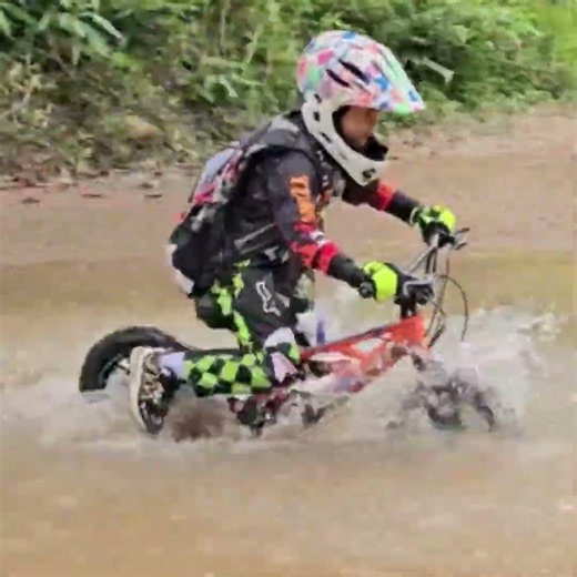 This 12" Electric Bike Is Built Like a Mini Race Machine! ⚡🏁