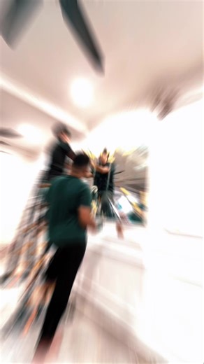 Alhamdulillah ..update kerja pemasangan mirror fishtail 2tahun lepas siapakan wainscoting di rumah akak fiza, di Taman Bersatu Rawang kemudian akak fiza rekomen kan dkt jirannya akak Mariam. So ini lah gambar mulanya kerja kami di rumah akak mariam.. Nnti kami updatekan lagi jalan kerja dan kerja yg dh siap.. Alhamdulillah 📞 Hubungi kami untuk ubah ruang kediaman anda hari ini. https://api.whatsapp.com/send?phone=601121124863 📲 WhatsApp: 011-21124863 📍 Ikuti kami di IG & FB: @aisyarumwalldesi